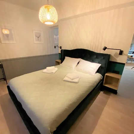 Jay's Park Place Apartment